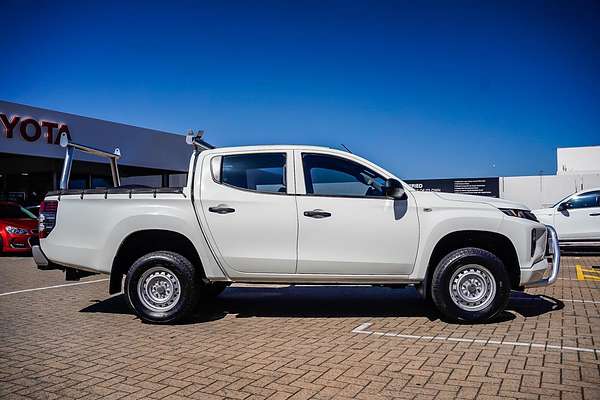 2021 Mitsubishi Triton GLX MR 4X4