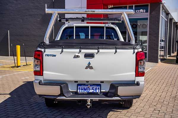 2021 Mitsubishi Triton GLX MR 4X4