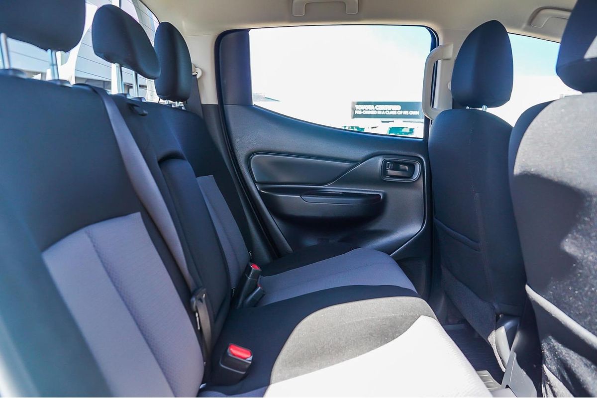 2021 Mitsubishi Triton GLX MR 4X4