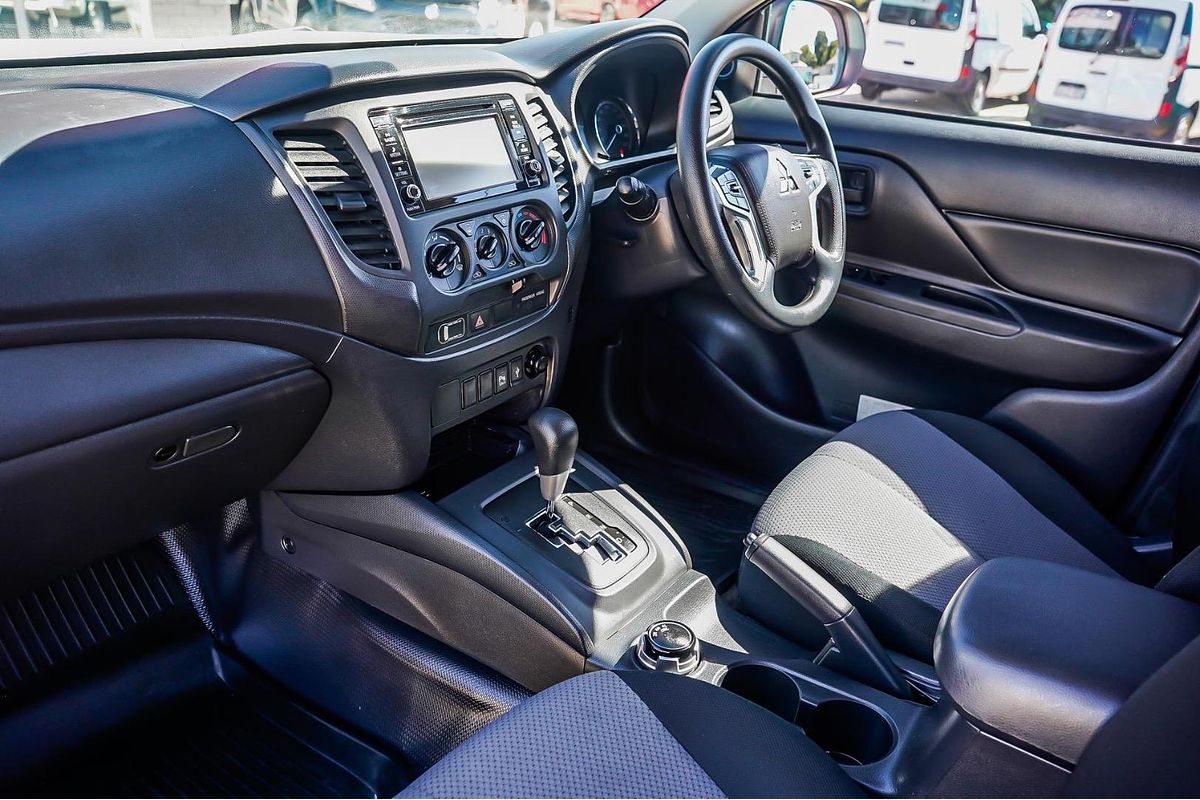 2021 Mitsubishi Triton GLX MR 4X4