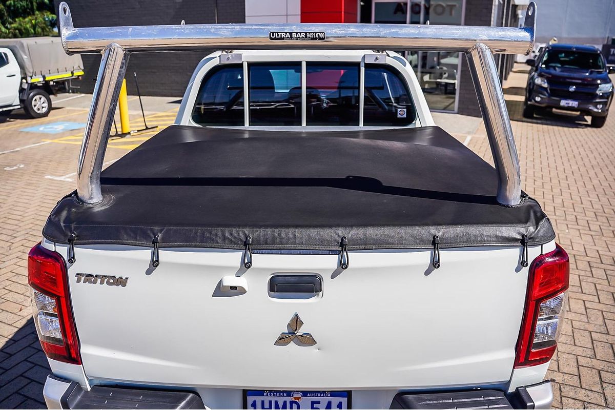 2021 Mitsubishi Triton GLX MR 4X4