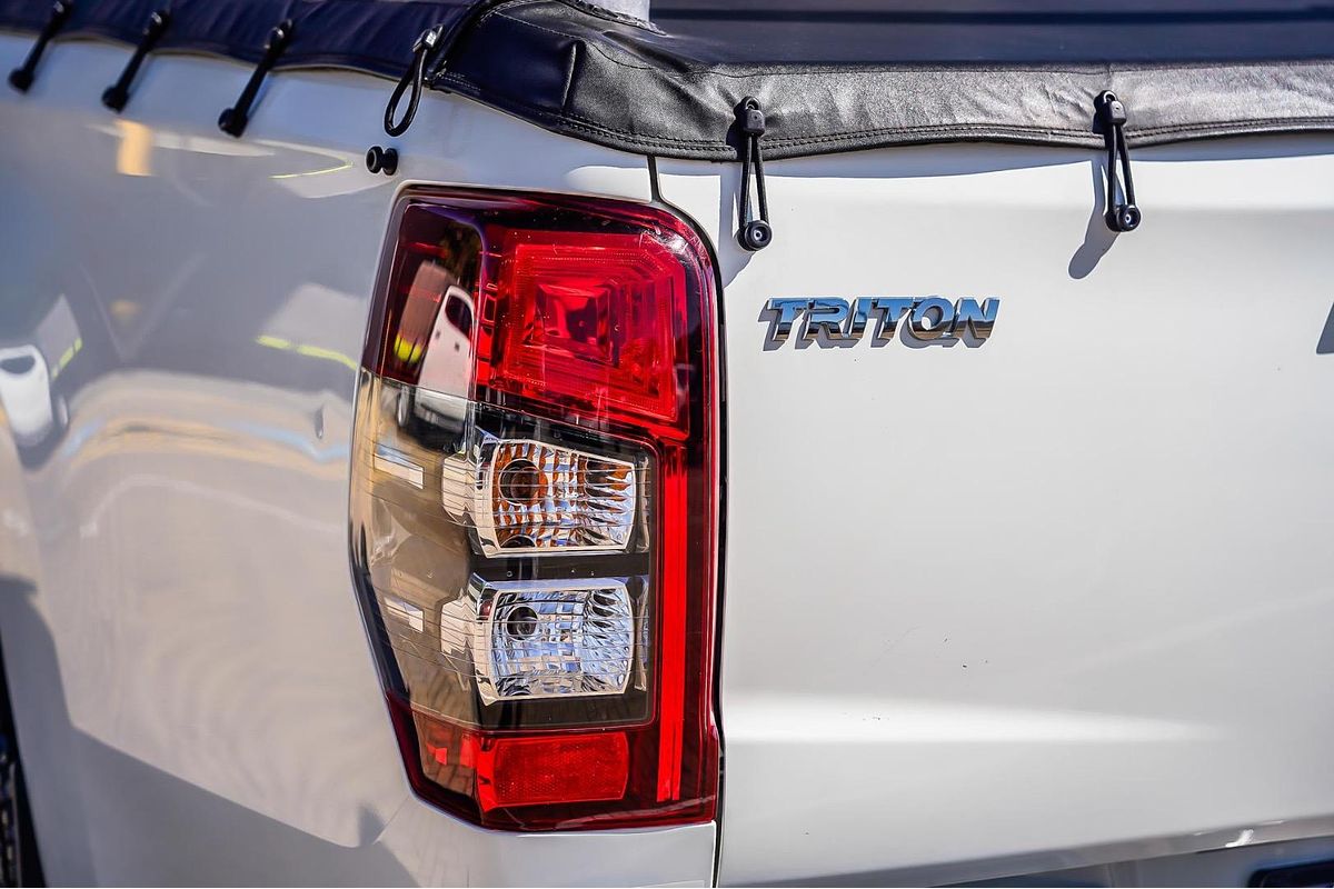 2021 Mitsubishi Triton GLX MR 4X4