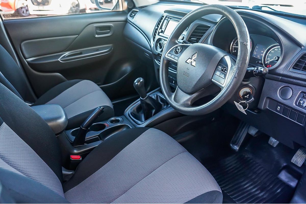 2019 Mitsubishi Triton GLX MR Rear Wheel Drive