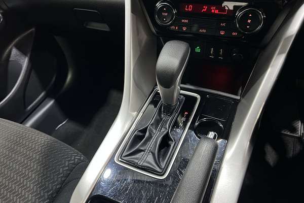 2024 Mitsubishi Eclipse Cross ES YB