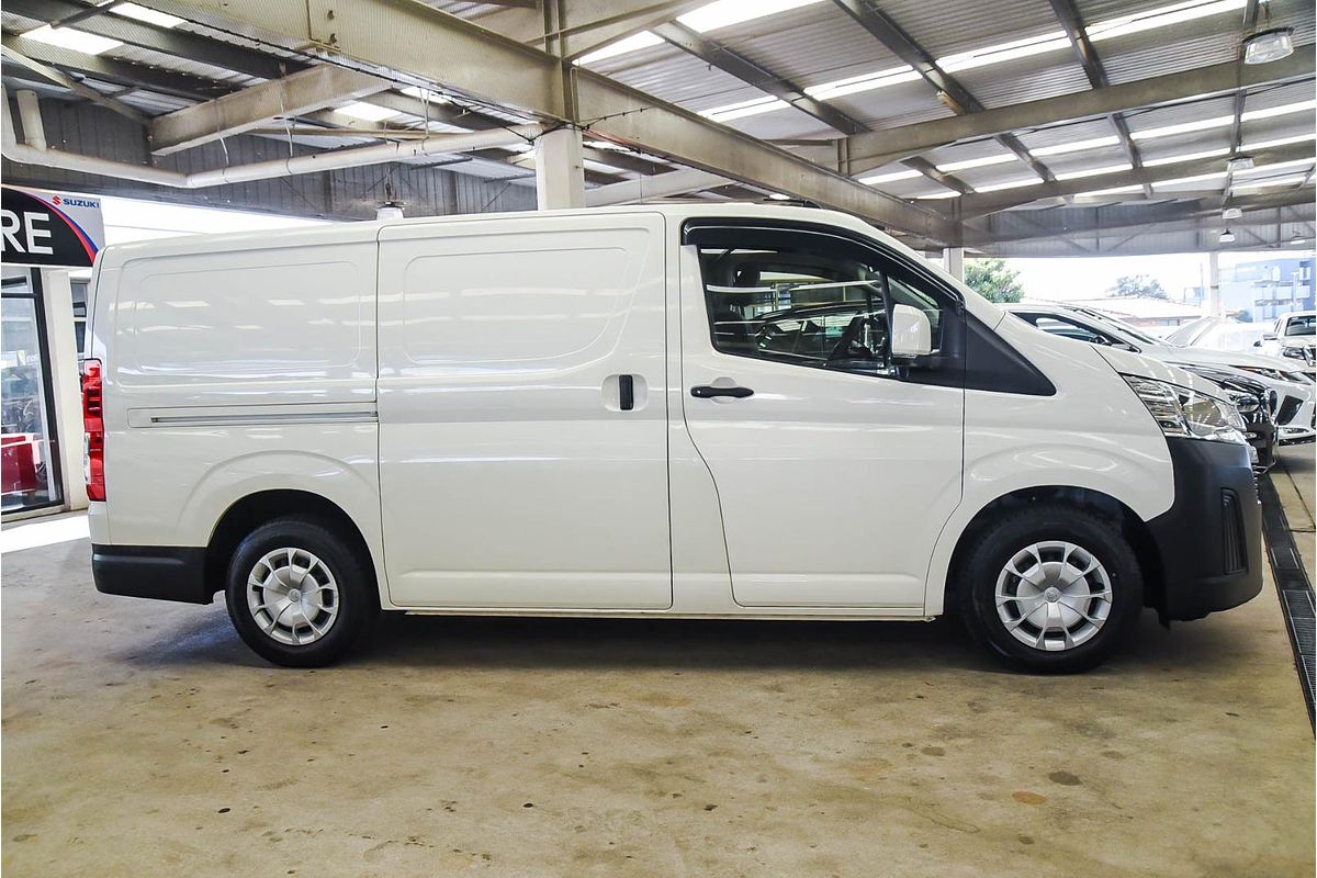 2022 Toyota Hiace GDH300R LWB
