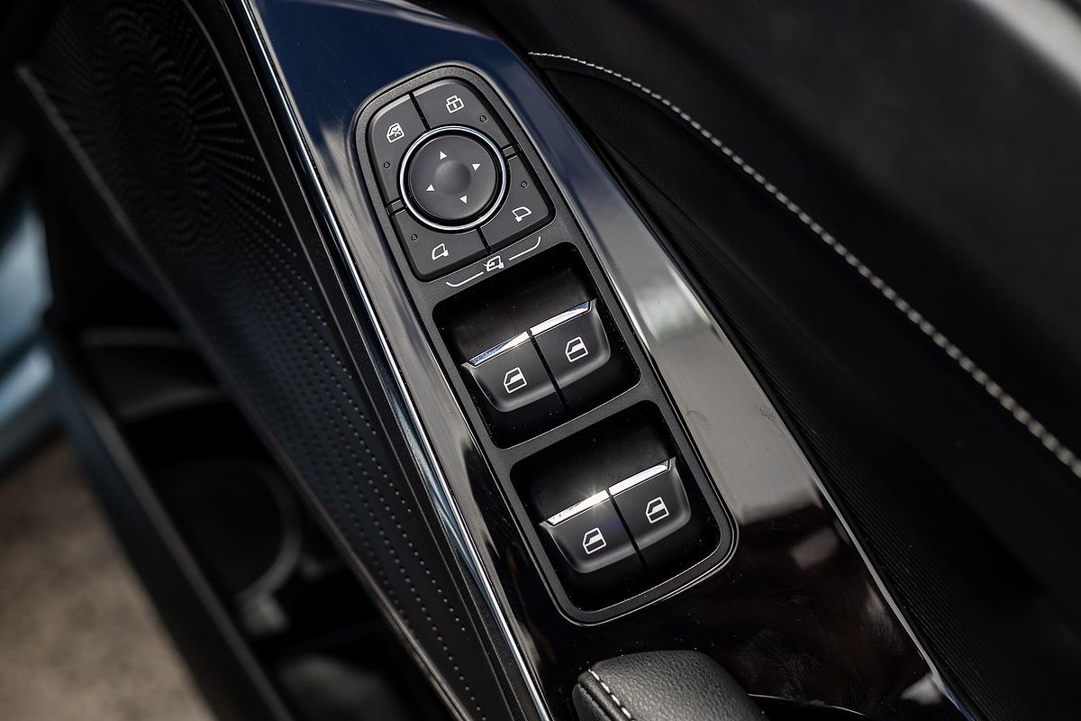 2023 GWM Haval H6 Lux Hybrid B01