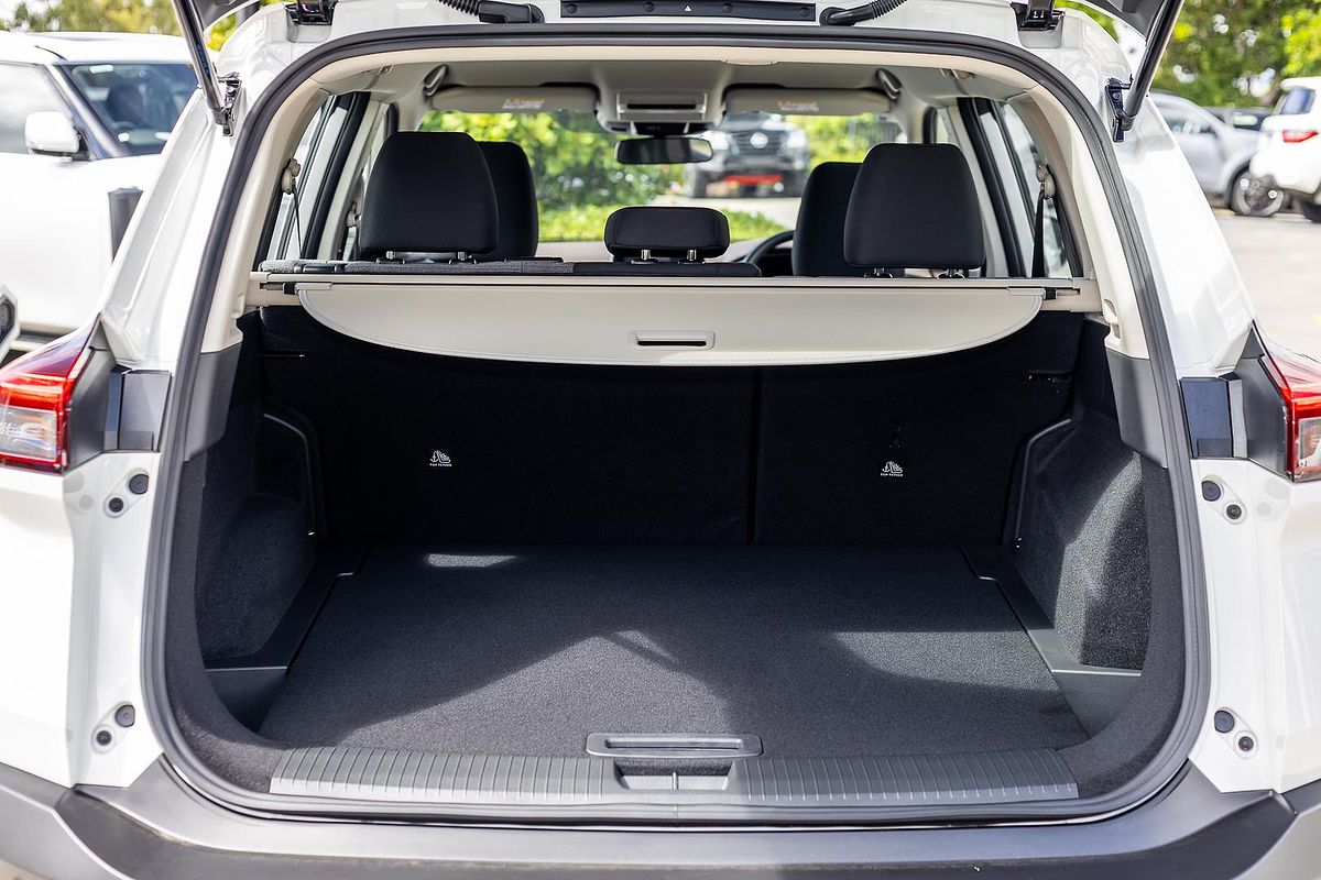 2024 Nissan X-TRAIL ST T33