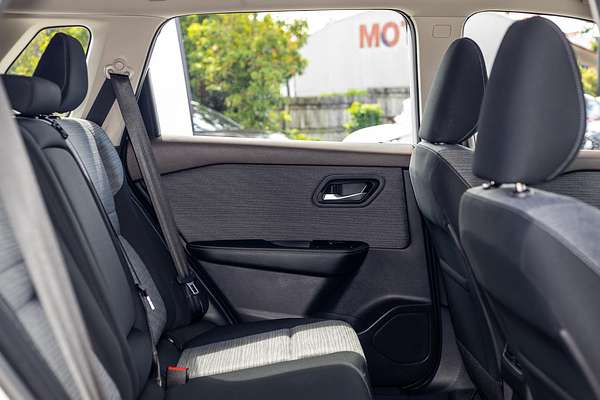 2024 Nissan X-TRAIL ST T33