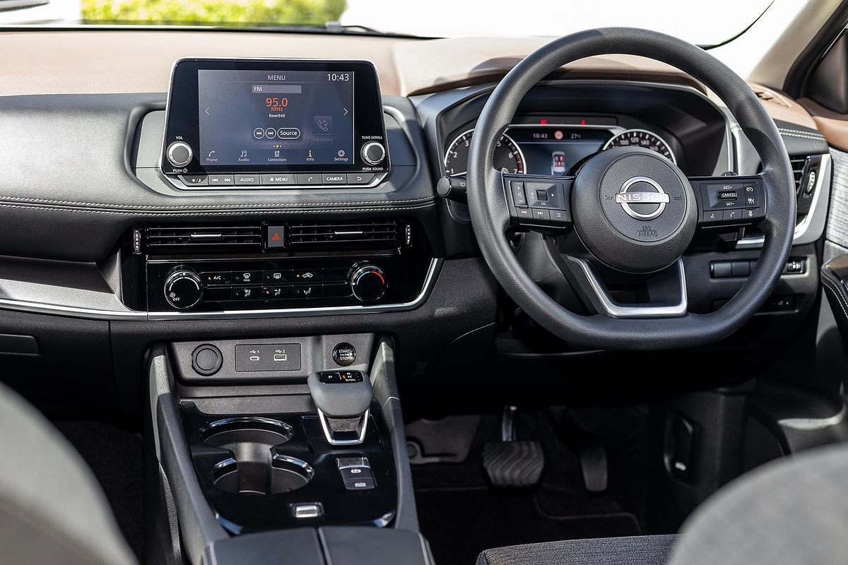 2024 Nissan X-TRAIL ST T33