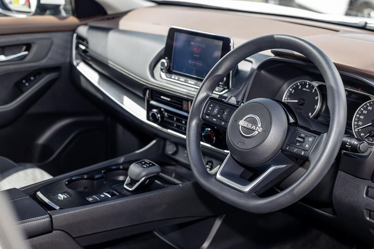 2024 Nissan X-TRAIL ST T33
