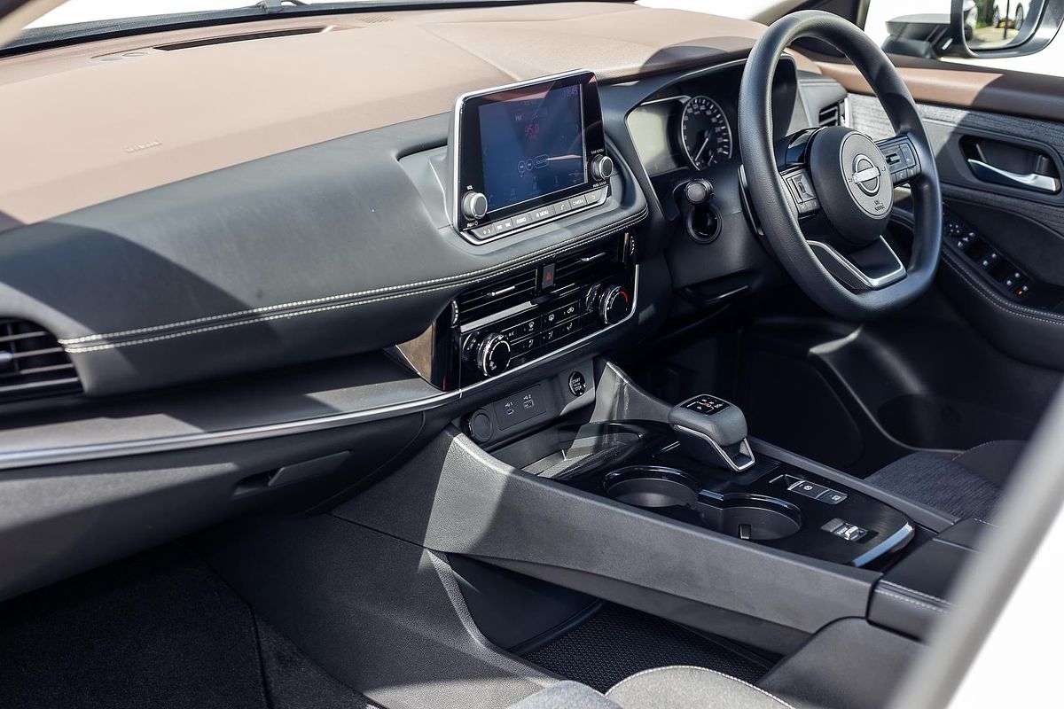 2024 Nissan X-TRAIL ST T33