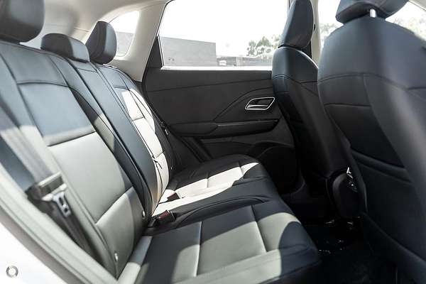 2025 MG ZS Essence ZS32