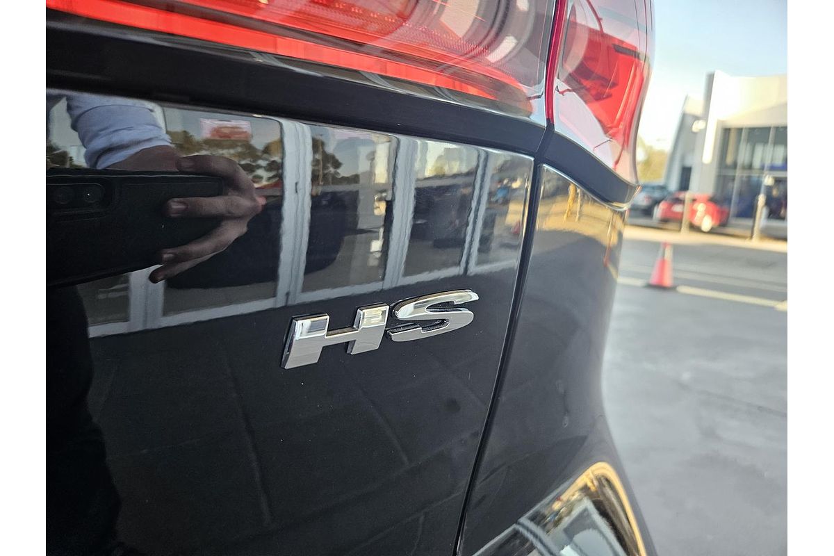 2022 MG HS Essence SAS23
