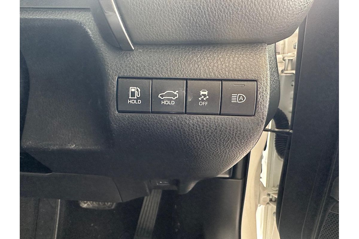 2019 Toyota Camry Ascent ASV70R