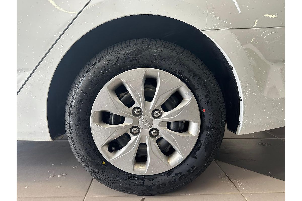 2015 Hyundai Accent Active RB3