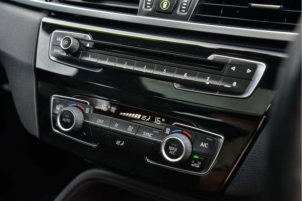 2015 BMW X1 xDrive20d F48