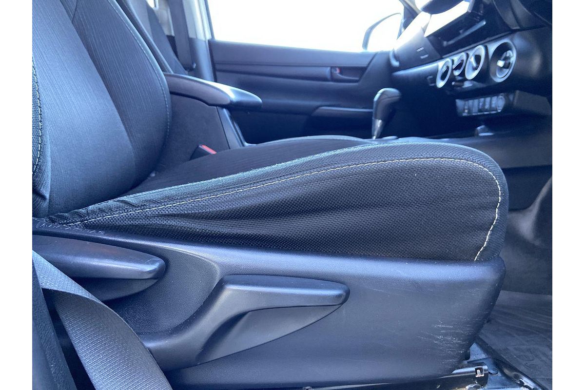 2019 Toyota Hilux SR GUN126R 4X4