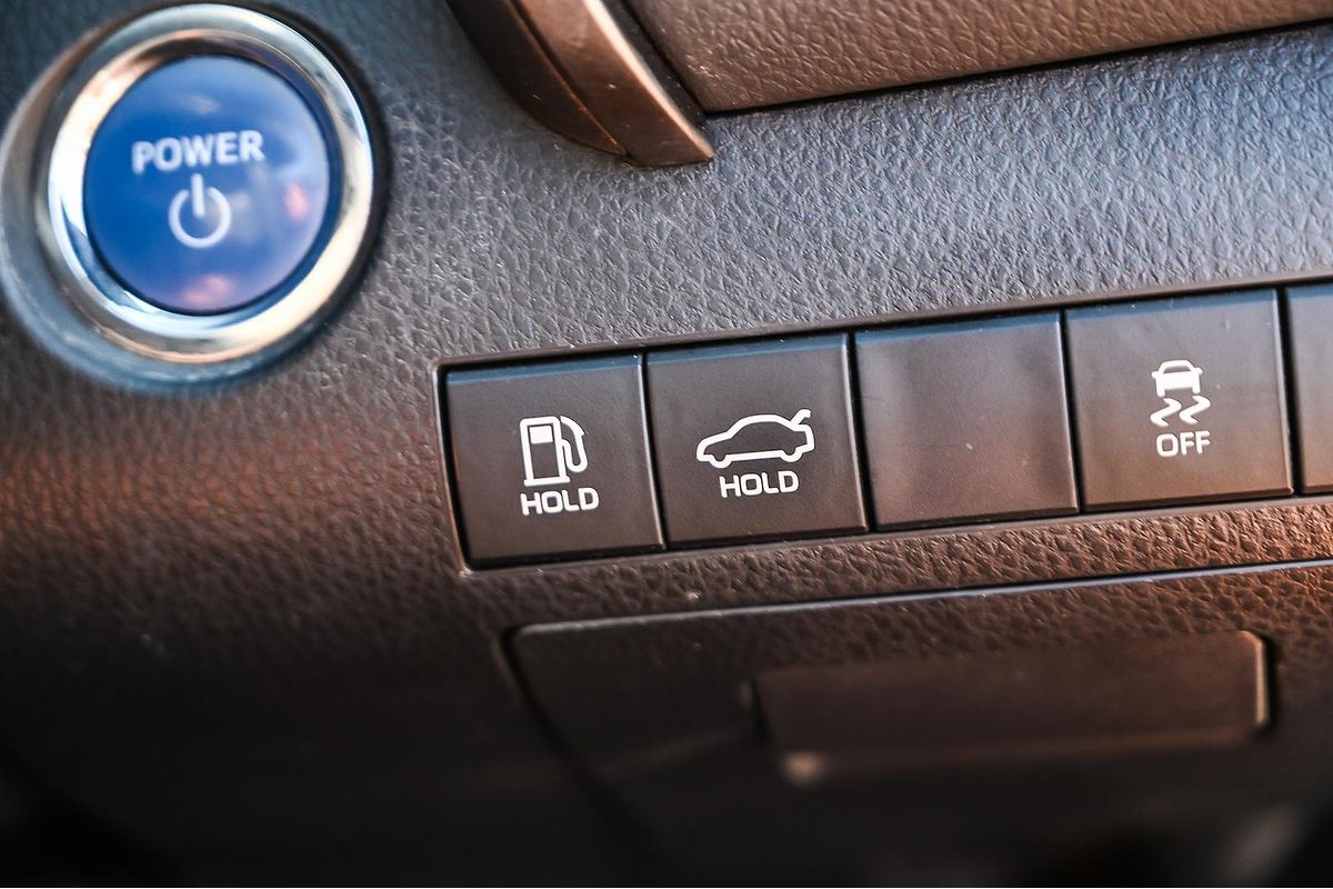 2019 Toyota Camry Ascent AXVH71R