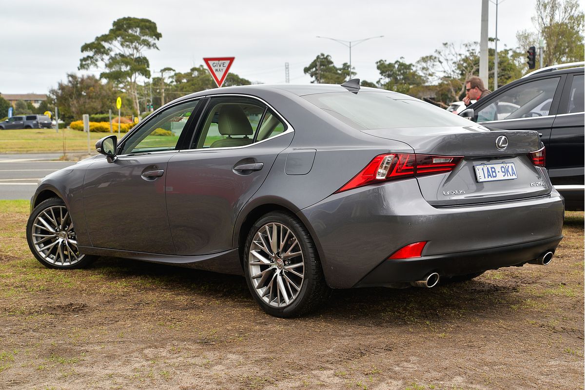 2013 Lexus IS IS250 Sports Luxury GSE30R