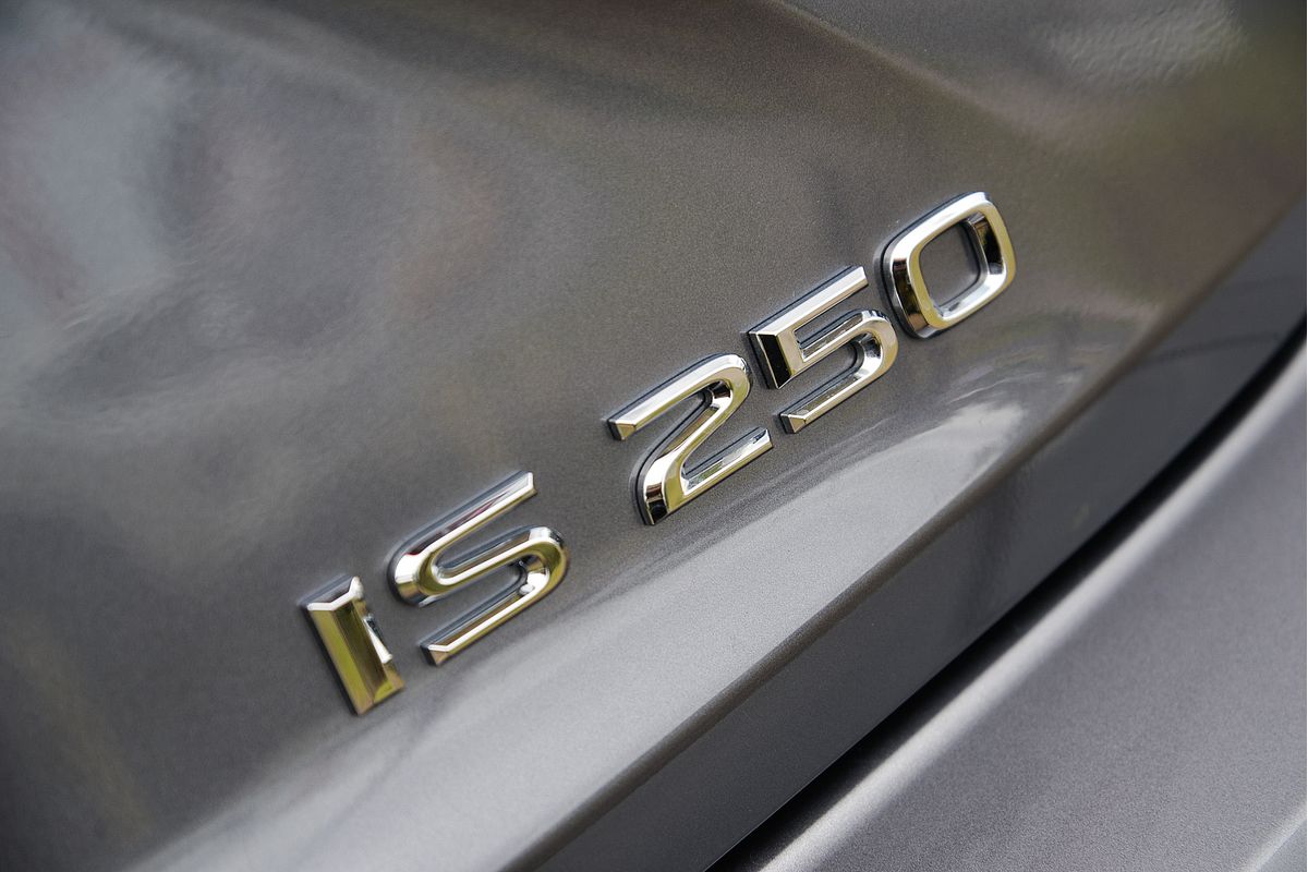 2013 Lexus IS IS250 Sports Luxury GSE30R
