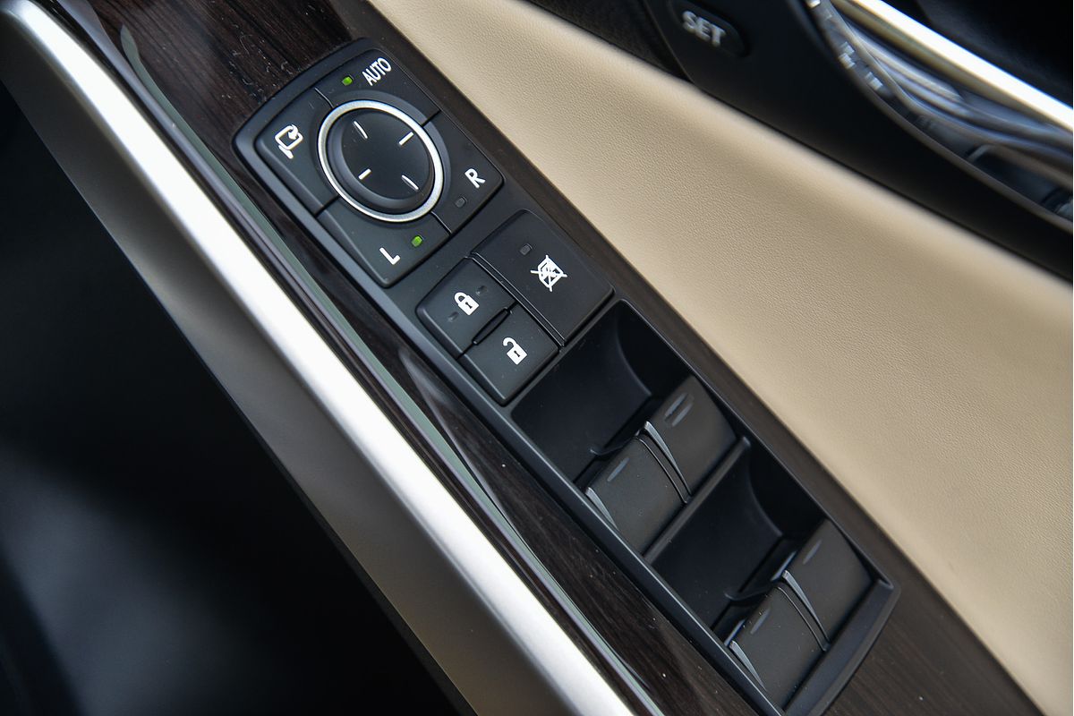 2013 Lexus IS IS250 Sports Luxury GSE30R