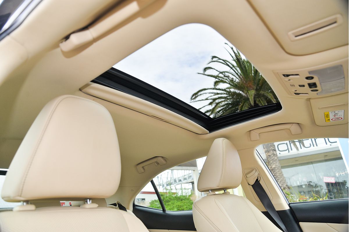 2013 Lexus IS IS250 Sports Luxury GSE30R
