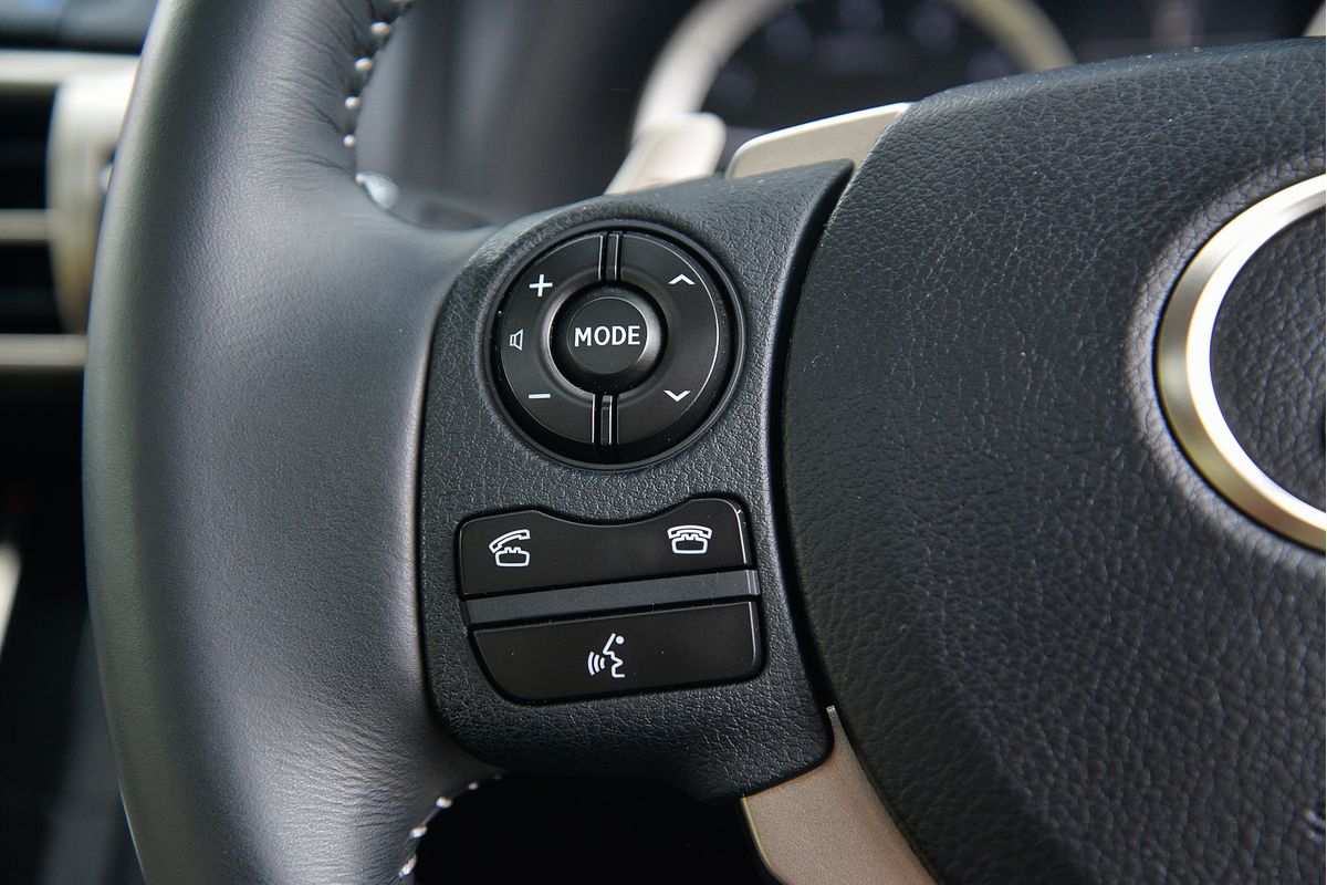 2013 Lexus IS IS250 Sports Luxury GSE30R