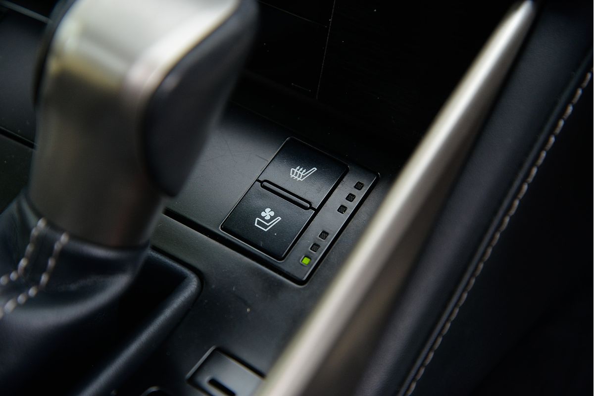 2013 Lexus IS IS250 Sports Luxury GSE30R