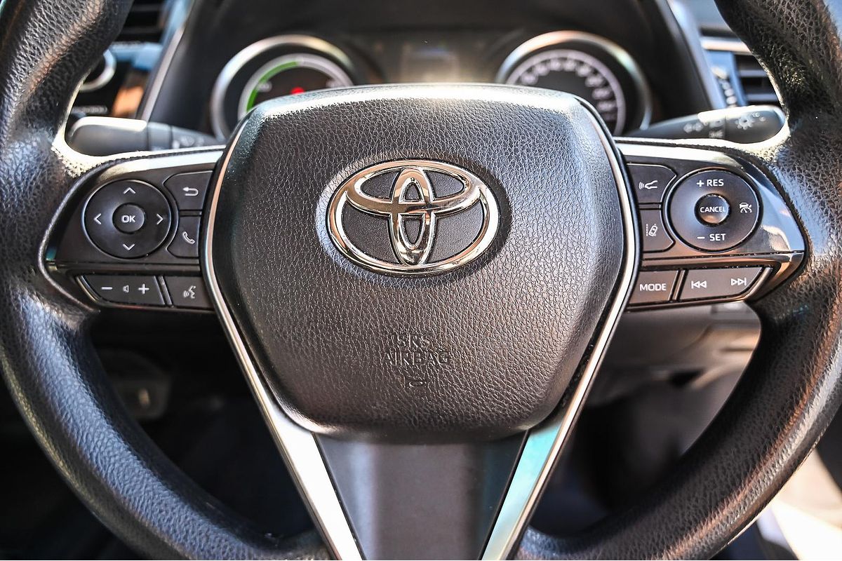 2020 Toyota Camry Ascent AXVH70R