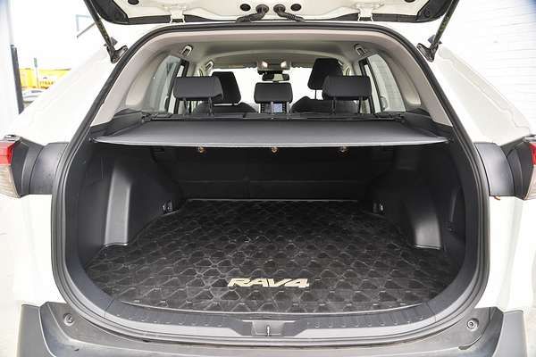 2022 Toyota RAV4 GXL MXAA52R