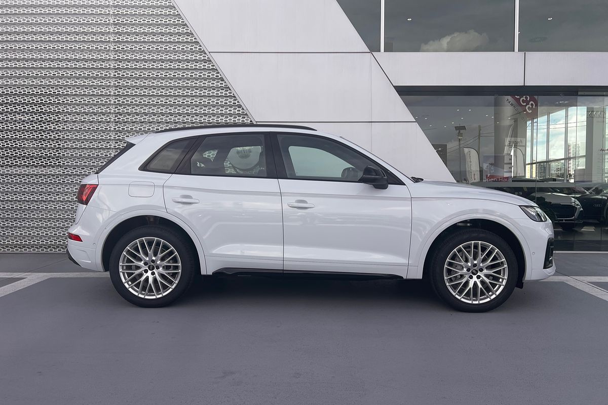 2024 Audi Q5 40 TDI Sport FY