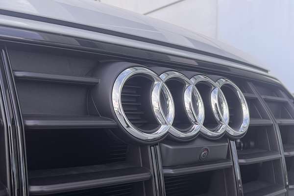 2024 Audi Q5 40 TDI Sport FY