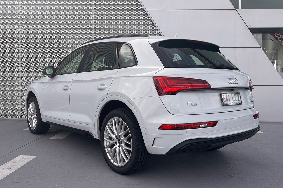 2024 Audi Q5 40 TDI Sport FY