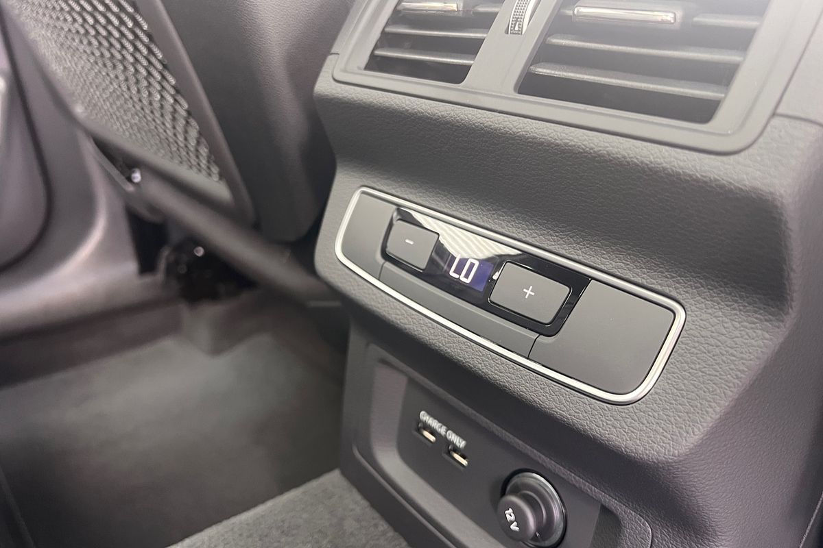 2024 Audi Q5 40 TDI Sport FY
