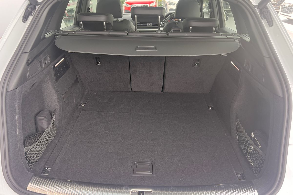 2024 Audi Q5 40 TDI Sport FY