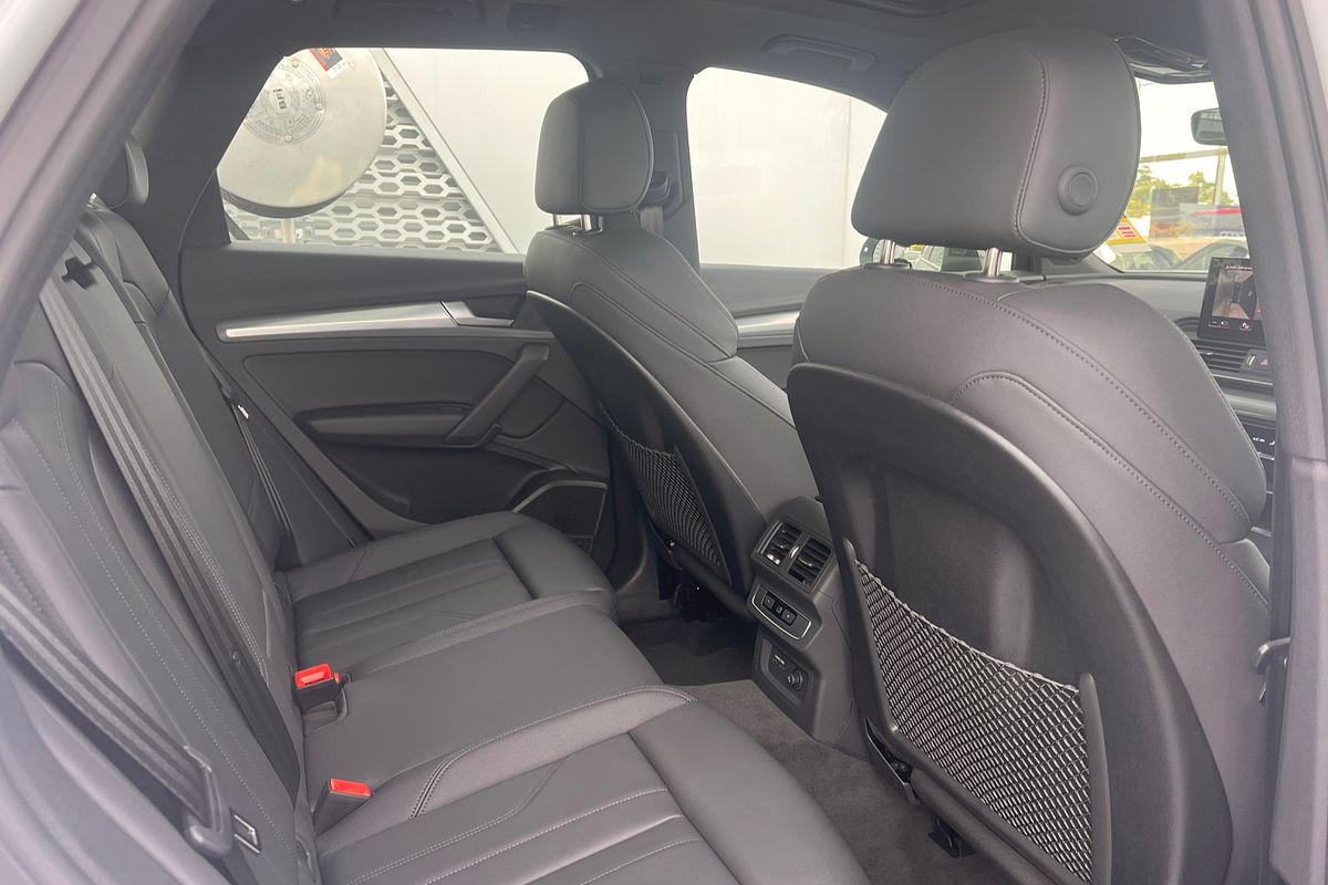 2024 Audi Q5 40 TDI Sport FY