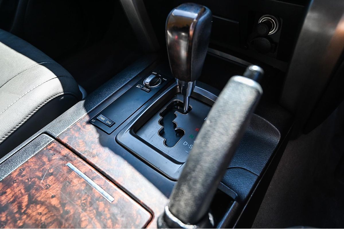 2010 Toyota Landcruiser Sahara VDJ200R