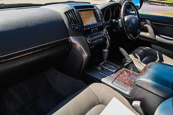 2010 Toyota Landcruiser Sahara VDJ200R