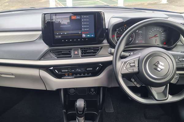 2024 Suzuki Swift Hybrid UZ