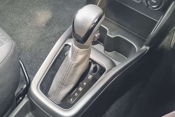 2024 Suzuki Swift Hybrid UZ