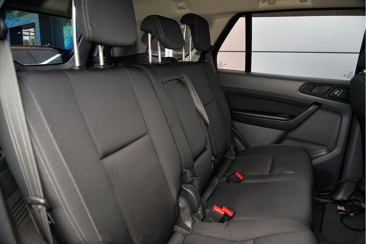 2015 Ford Everest Ambiente UA