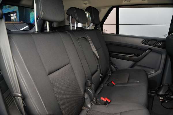 2015 Ford Everest Ambiente UA