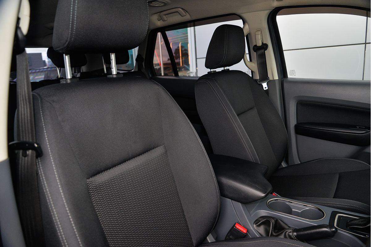 2015 Ford Everest Ambiente UA