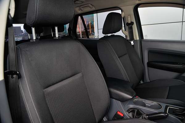 2015 Ford Everest Ambiente UA