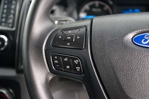 2015 Ford Everest Ambiente UA