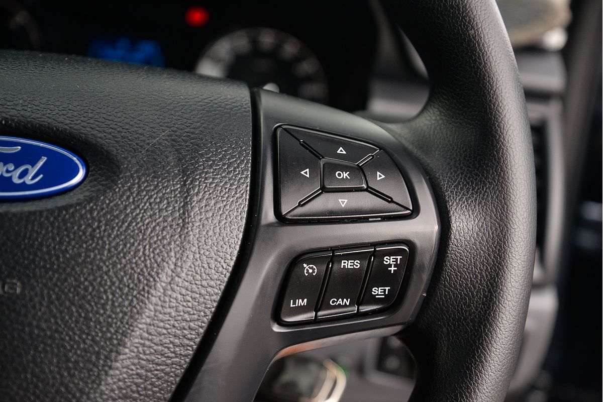 2015 Ford Everest Ambiente UA