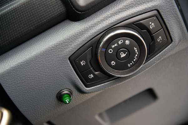2015 Ford Everest Ambiente UA