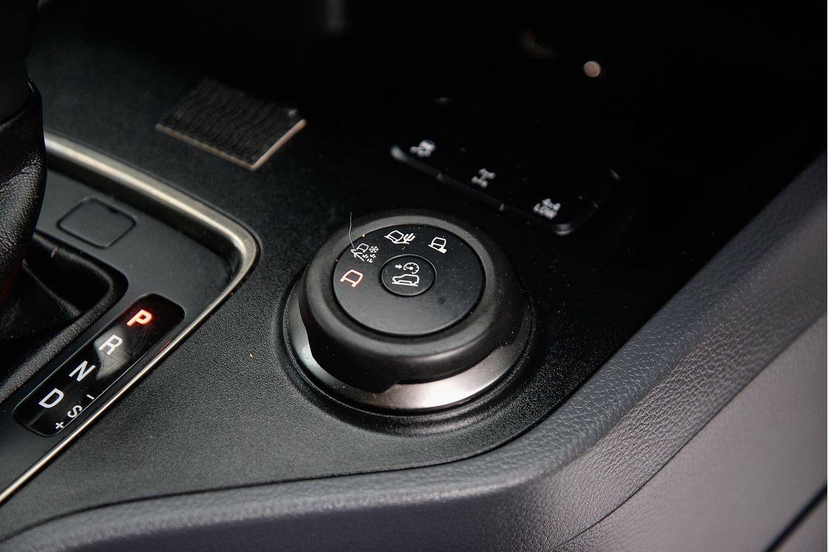2015 Ford Everest Ambiente UA