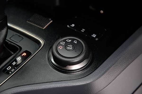 2015 Ford Everest Ambiente UA