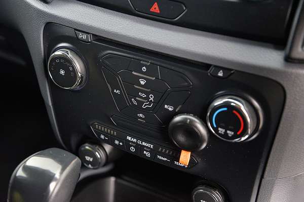 2015 Ford Everest Ambiente UA